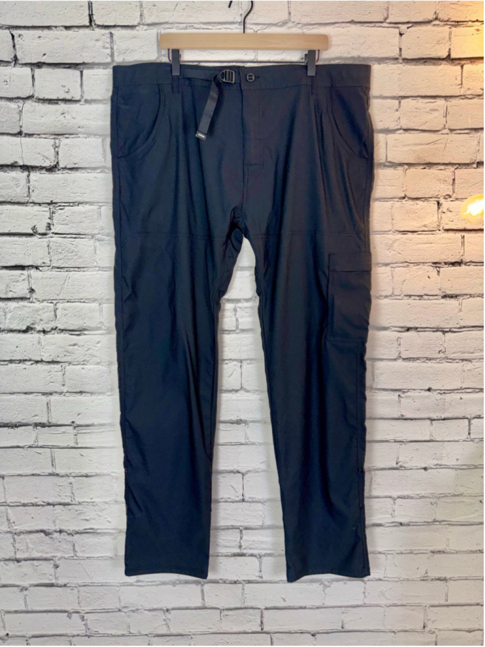 Men's prAna Cargo Pants size 42x34 Black Adjustable Waist Zion Slim Pants NEW - Picture 2 of 16